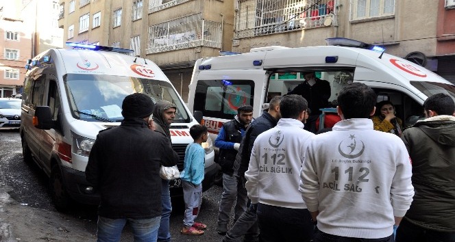 Diyarbakır’da karbonmonoksit zehirlenmesi: 4 kişi hastaneye kaldırıldı