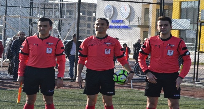 Abdulkadir Bitigen, akşam Süper Lig, sabah Amatör Lig maçında