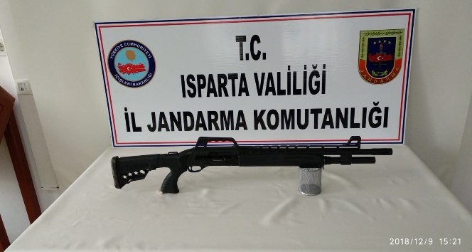 Isparta Jandarma’dan ilçelerde huzur operasyonu