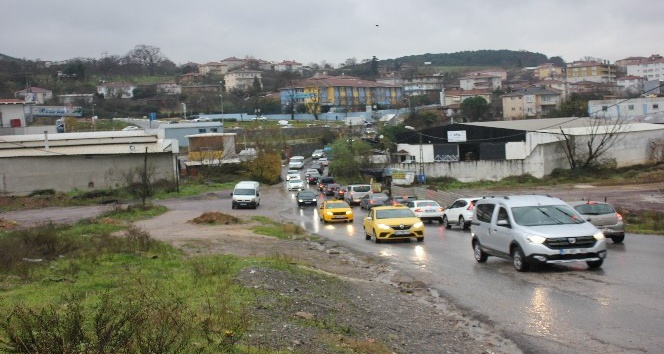 (Özel) Maltepe Büyükbakkalköy yolunu su bastı