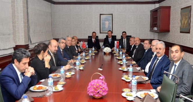 GSO heyetinden GAOSB Başkanı Mustafa Topçuoğlu’na ziyaret