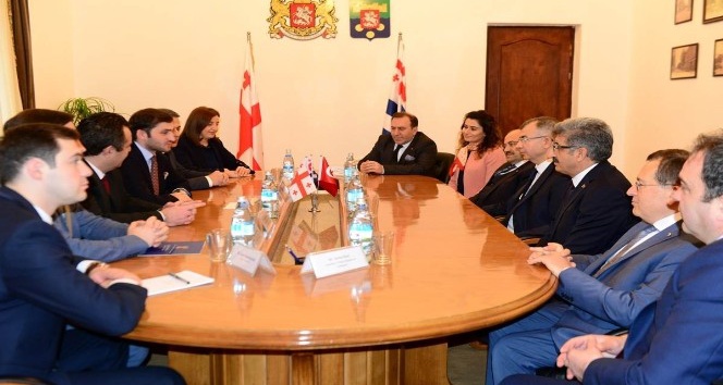 Vali Bilmez, Batum’da çeşitli toplantı ve ziyaretlerde bulundu