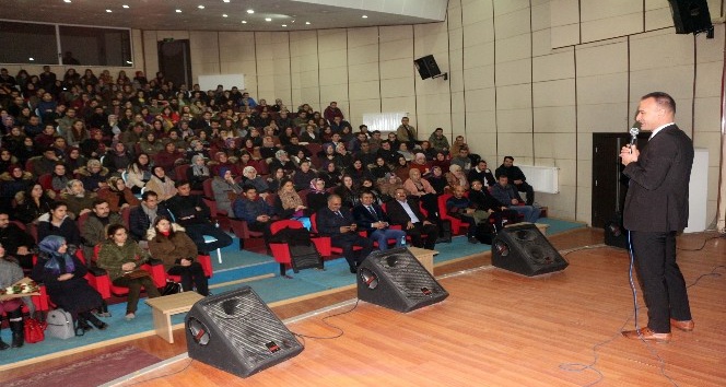 Ağrı’da “2023 Yılı Türkiye Eğitim Vizyon Belgesi” konferansı