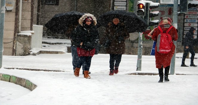Yozgat’ta kar etkili oldu