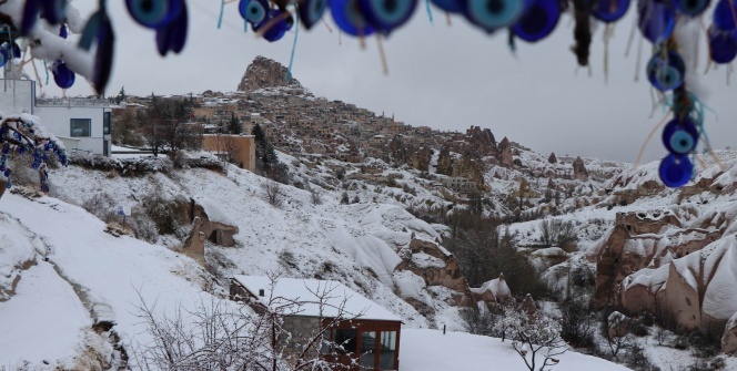 Kapadokya’da kar kartpostallık görüntüler ortaya çıkardı