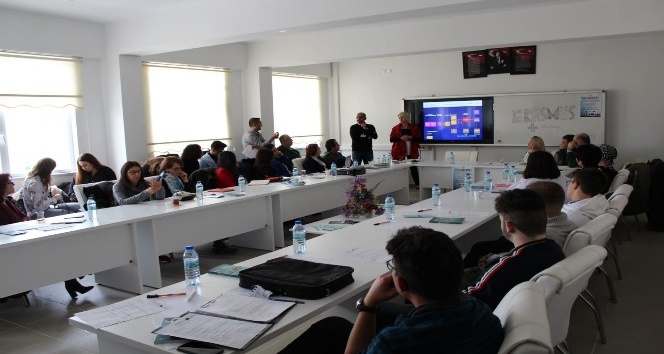 Fen Lisesinde ‘Matematik Eğitiminde Yenilik ve Farkındalık Çalıştayı’ düzenlendi