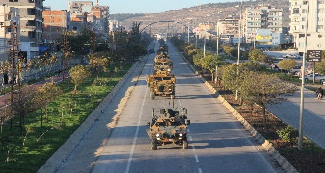 Fırat’ın doğusundaki sınıra komando ile zırhlı araç sevkıyatı
