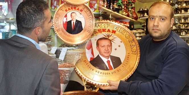 Cumhurbaşkanı Erdoğan işlemeli bakır tepsilere yoğun ilgi