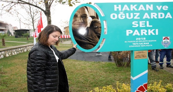 &quot;Hakan ve Oğuz Arda Sel Parkı&quot; açılışında gözyaşı sel oldu