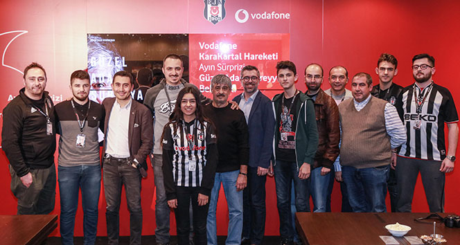 Vodafone Karakartallılar Beşiktaş efsanesi Süreyya Soner ile buluştu