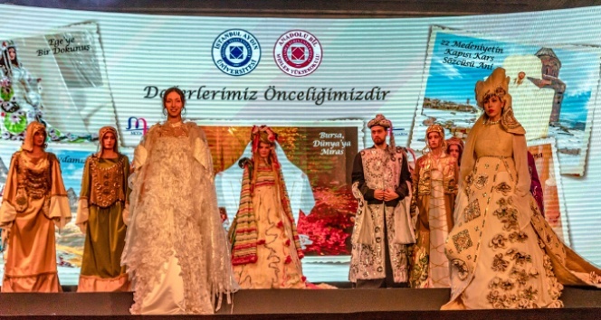 Anadolu tarihi moda defilesinde