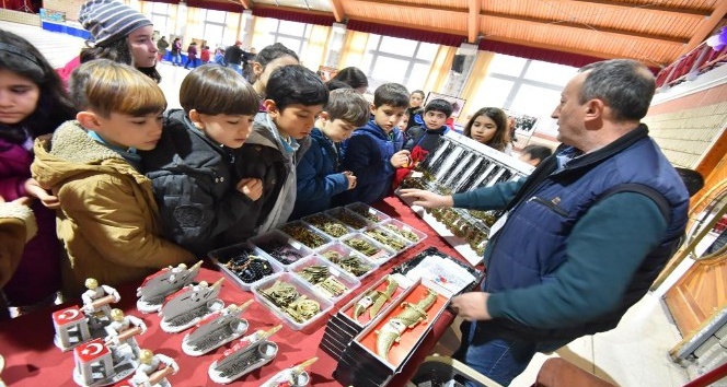 Çanakkale Savaş Malzemeleri Müzesi Kemalpaşa’da açıldı