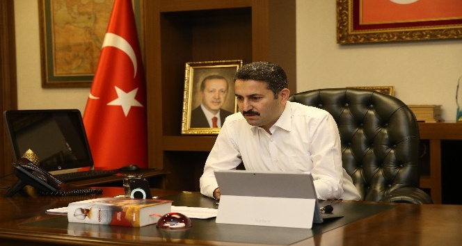 Canlı yayında halk günü
