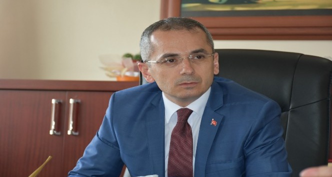 Tosya Kaymakamı sosyal medyada kendisini kral ilan etti