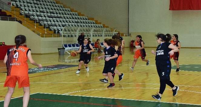 Osmaniye’de basketbol şampiyonası sona erdi