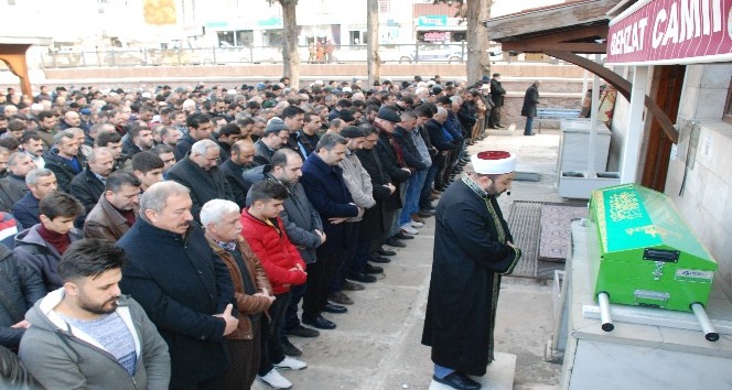 Minik Efe son yolculuğuna uğurlandı