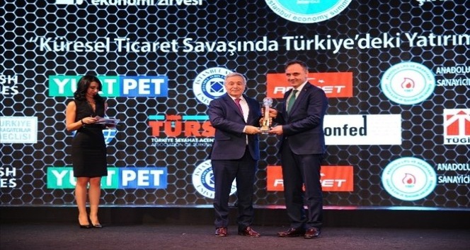 İstanbul yatırım zirvesinde DİKA’ya altın değerler ödülü