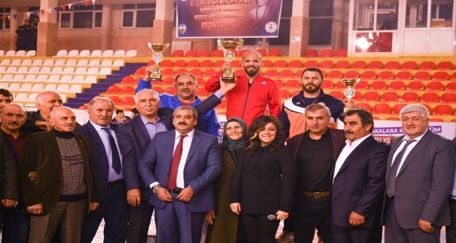 9. Uluslararası Hüseyin Akbaş Güreş Turnuvası’nda Türkiye Şampiyon