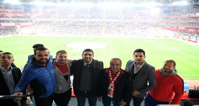 Başkan Böcek’ten Antalyaspor’a destek