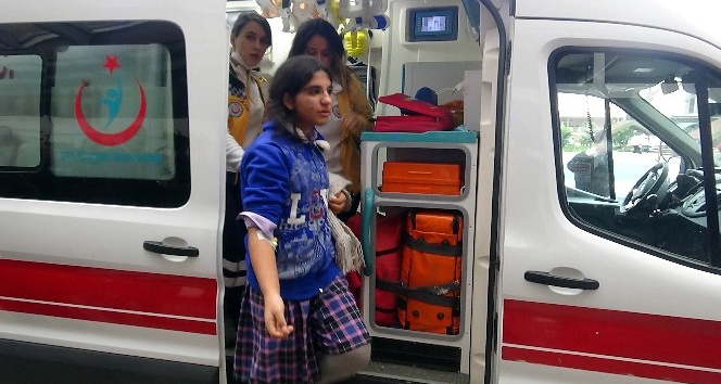 Kilis’te fen bilgisi dersinde gazdan etkilenen 15 çocuk hastaneye kaldırıldı