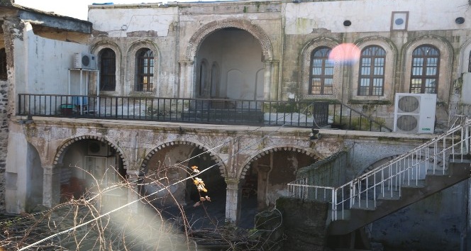 Cizre’de Mehmet Ağa Kasrı’nda restorasyon başladı
