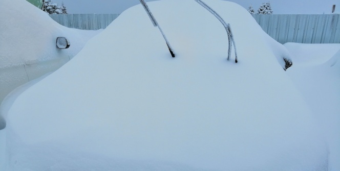 Uludağ'da yoğun kar...Otomobiller kayboldu