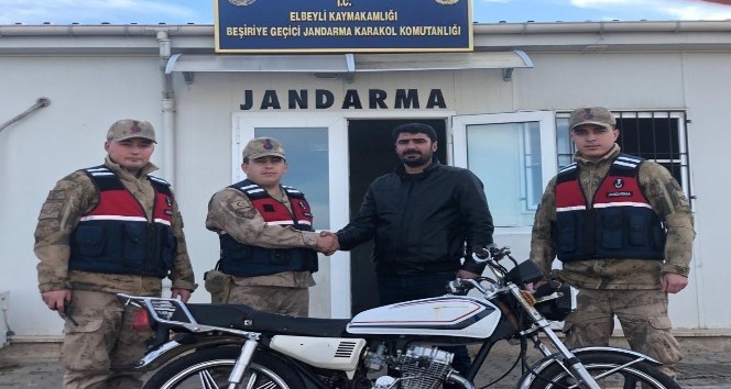 Çalınan motosikleti jandarma yakaladı