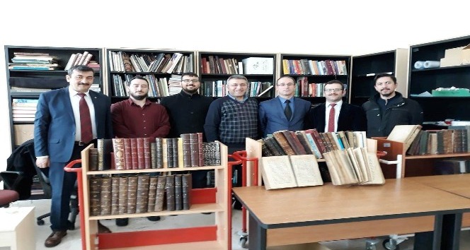 DPÜ Kütüphanesi destek ve bağışlarla büyüyor