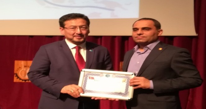 Uşak’ta Doğu Türkistan konulu konferans gerçekleştirildi