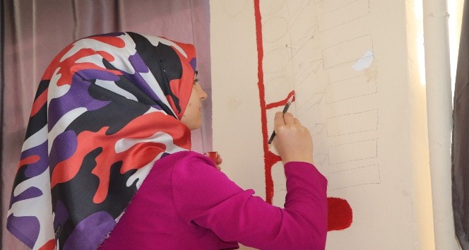 Siirt Belediyesi kurs öğrencilerinden boyama çalışması