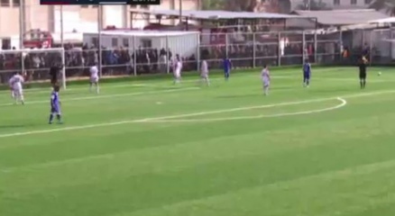 Ezan okununca hakem maçı durdurdu