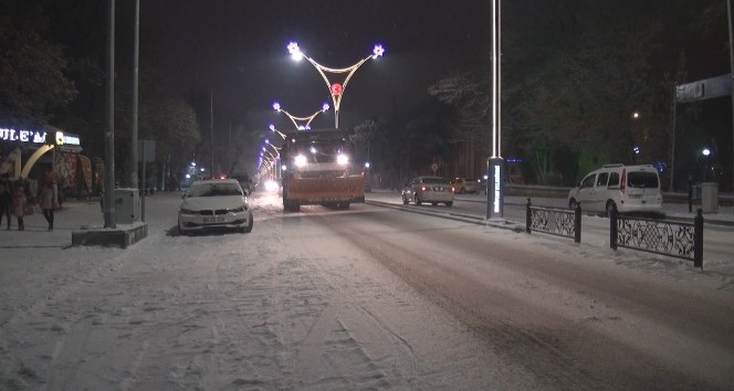 Erzincan Belediyesi’ne karla mücadelede tam not
