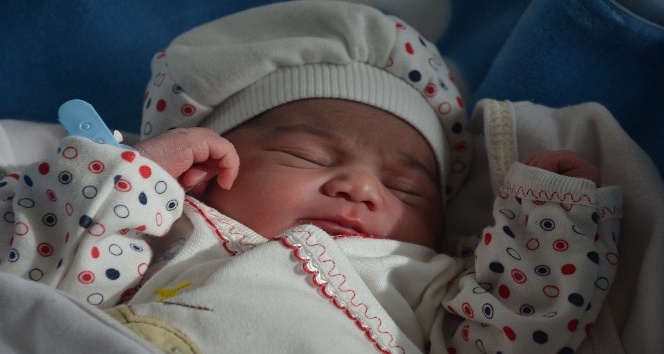 Tekirdağ’da yılın ilk bebeği Suriyeli Kasım oldu
