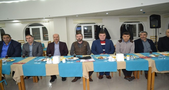 AK Parti Şuhut İlçe Teşkilatı değerlendirme toplantısı