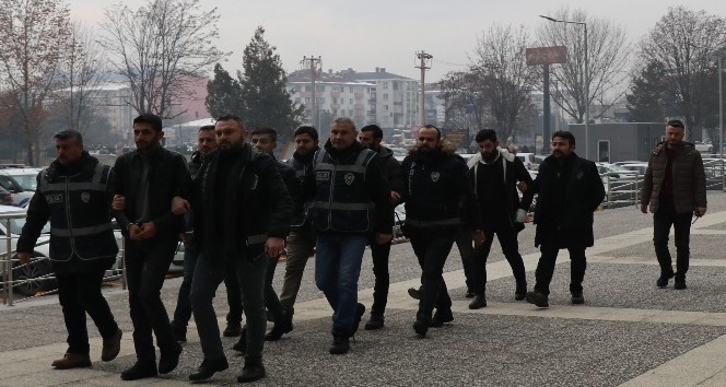 Yılbaşı eğlencesinde silahlı kavga: 5 gözaltı