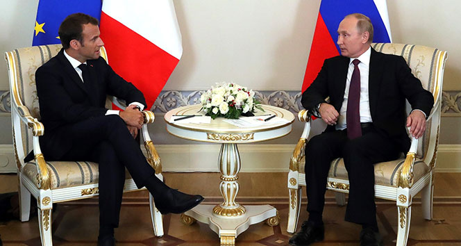 Putin ve Macron Suriye ve Ukrayna krizini görüştü