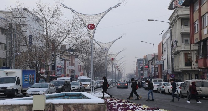 Erzincan Belediyesi aydınlatma çalışmalarına devam ediyor