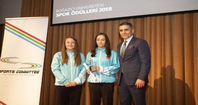 Erzincanlı Milli Sporcular ödüle layık görüldü