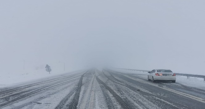 Tunceli’de kar 139 köy yolunu kapattı, 1 ilçede eğitime ara verildi