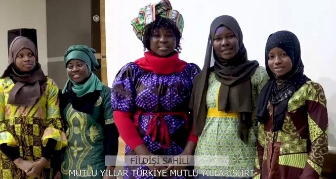 Siirt’te Türkçe öğrenen yabancı öğrencilerden yeni yıl mesajı