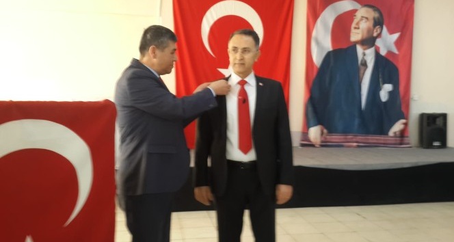 CHP’den istifa eden Başkan Gülbay DP’den aday oldu