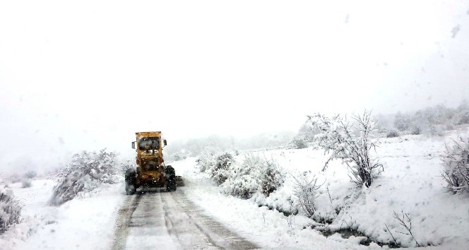 Malatya’da 238 mahalle yolu kapandı