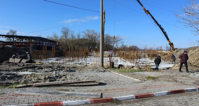 Çardak Belediyesi Ticaret Merkezi inşaat çalışmaları başladı