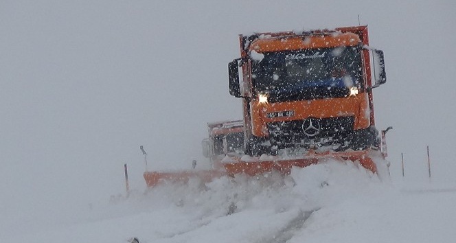 Muş’ta kar ve tipi nedeniyle kapanan karayolları ulaşıma açıldı