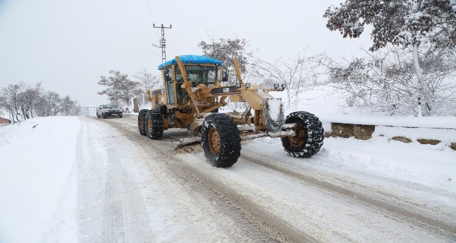 Elazığ’da karla mücadele çalışmaları