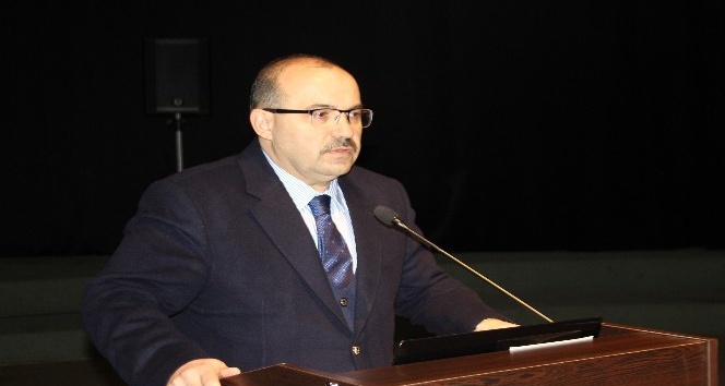 Trabzon Valisi İsmail Ustaoğlu muhtarlarla uyuşturucu ile mücadeleyi konuştu