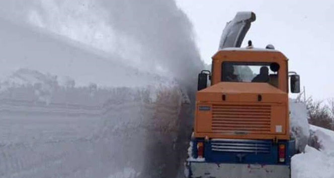 Elazığ’da kar nedeniyle 227 köy yolu ulaşıma kapalı