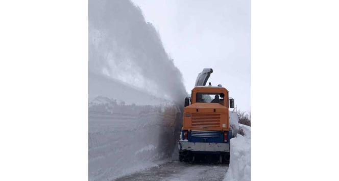 Elazığ’da kar nedeniyle 227 köy yolu ulaşıma kapalı