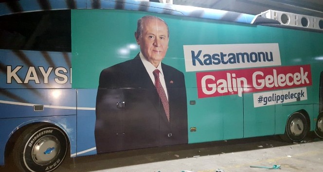 (Özel) Erciyesspor’un Otobüsü Kastamonu’da seçim otobüsü oldu