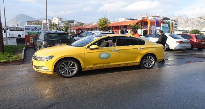 Antalya’da ticari taksilere yönelik denetim